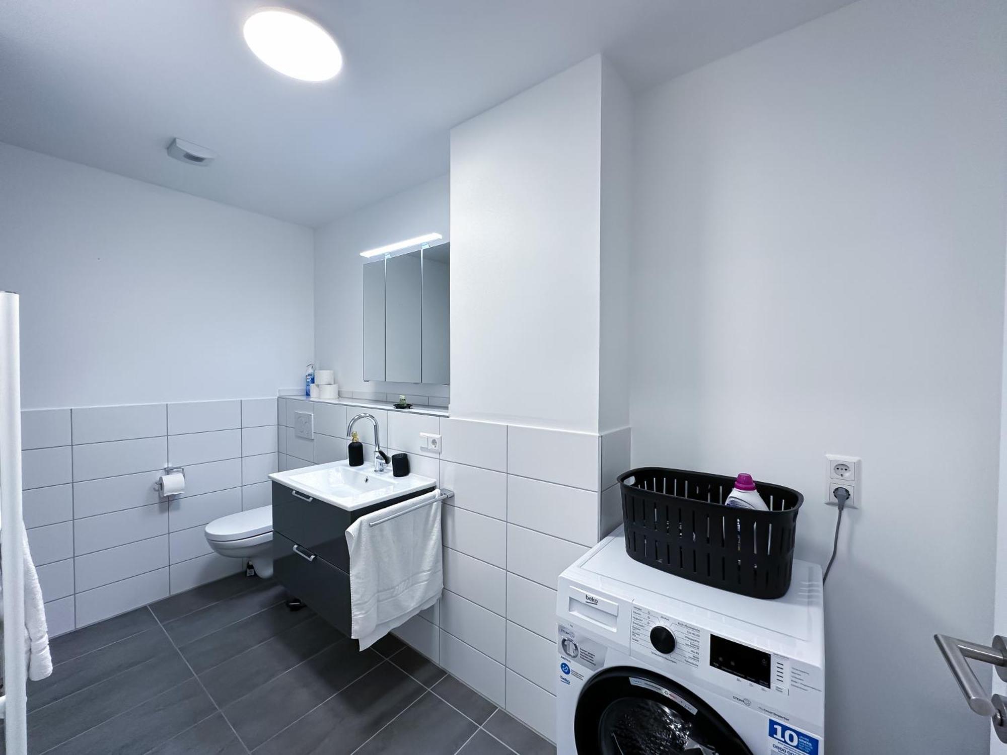 Suite4Me - Balkon I Kueche I Waschmaschine I Mainz-Kostheim 威斯巴登 外观 照片