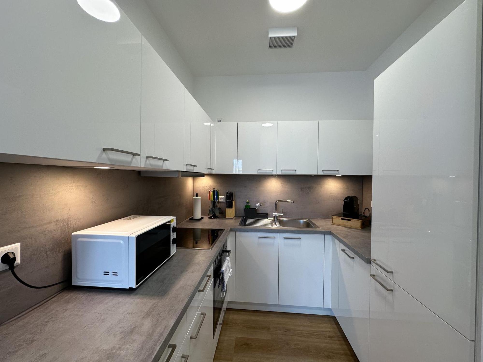Suite4Me - Balkon I Kueche I Waschmaschine I Mainz-Kostheim 威斯巴登 外观 照片